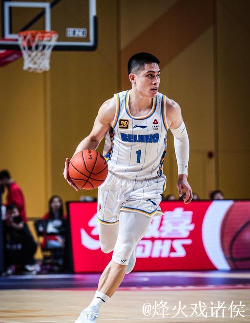 神仙操作！陈盈骏轰下29分8助攻，随手一扔神奇3+1